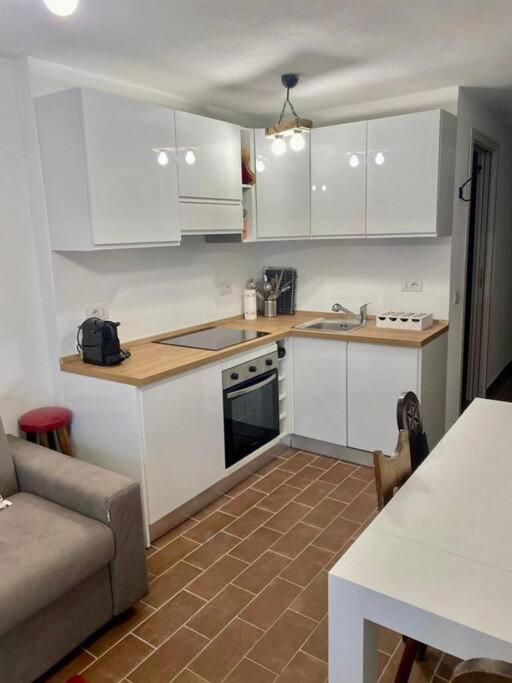 Cozy Apartment Near The Slopes Брей-Червиния Экстерьер фото
