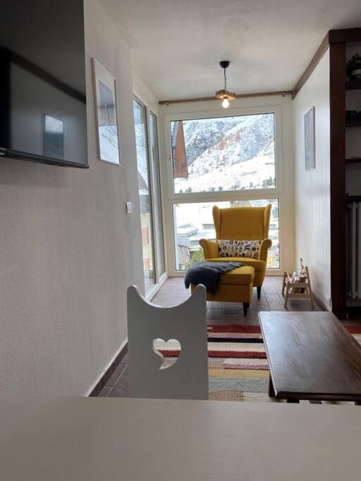 Cozy Apartment Near The Slopes Брей-Червиния Экстерьер фото