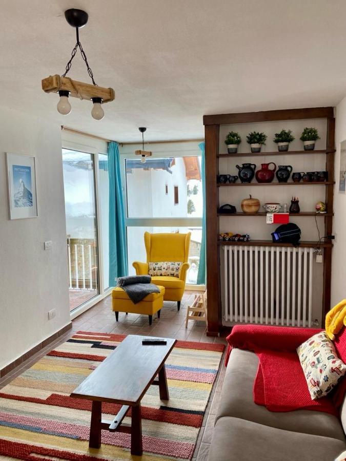 Cozy Apartment Near The Slopes Брей-Червиния Экстерьер фото