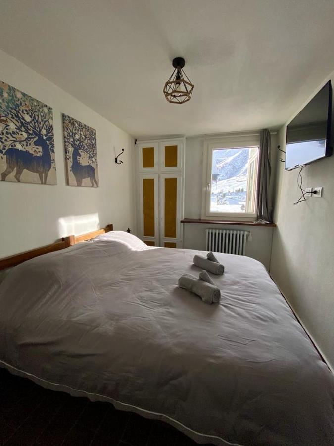 Cozy Apartment Near The Slopes Брей-Червиния Экстерьер фото